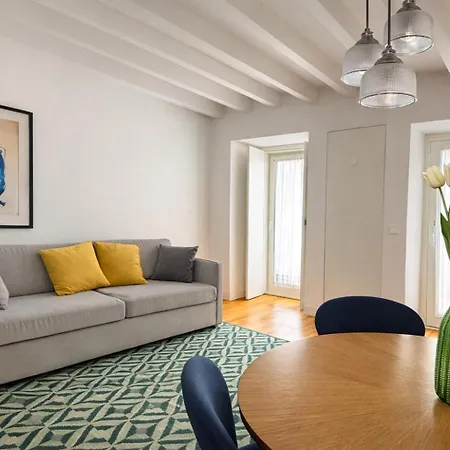 Dream With Pool In The Heart Of The Daire