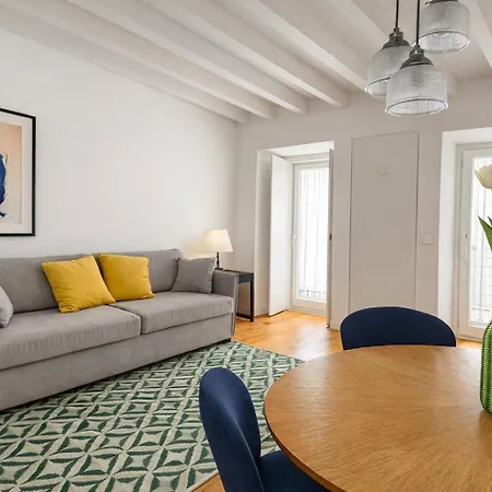 Dream With Pool In The Heart Of The Daire *